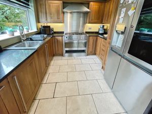 Kitchen- click for photo gallery